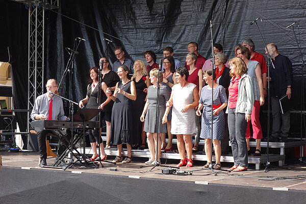 Das Bild zeigt den Ettlinger Jazzchor.