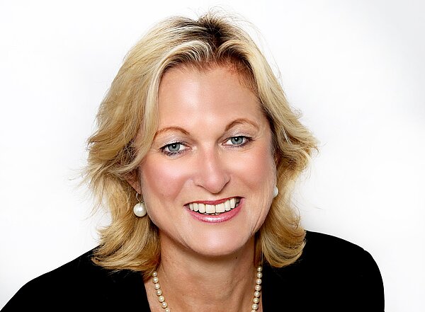 Porträtbild der Ortsvorsteherin Elke Ernemann.