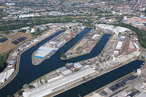 Luftaufnahme vom Rheinhafen