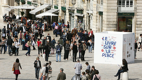 Abbildung Livre sur la Place.