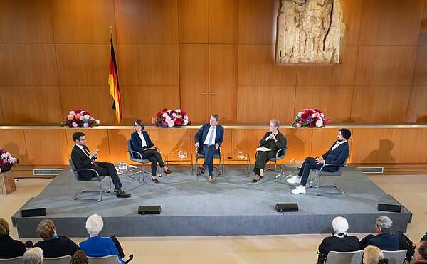 Podiumsdiskussion anlässlich der 24. Karlsruher Verfassungsgespräche