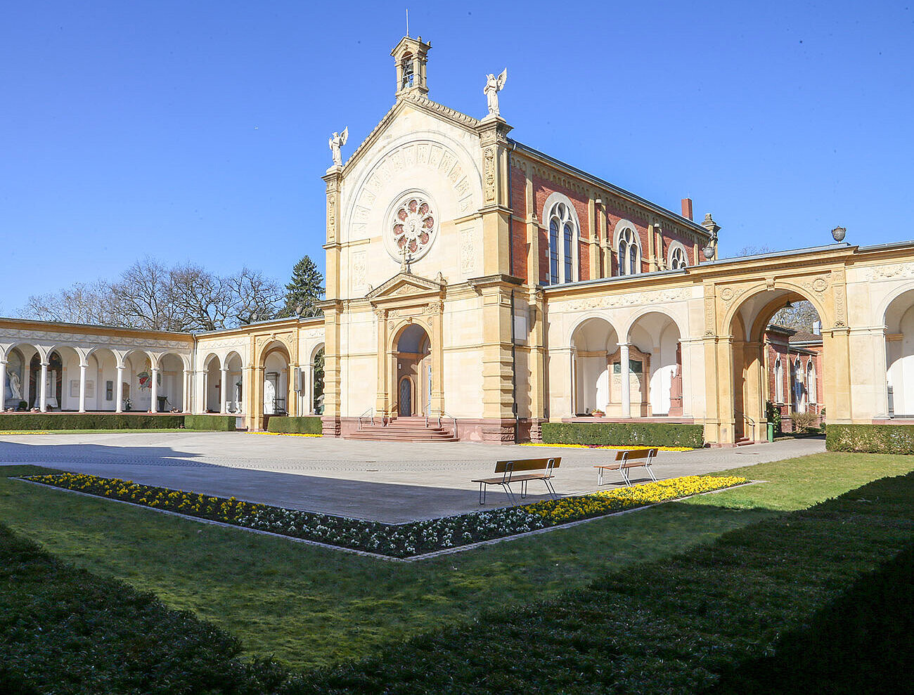Große Kapelle Hauptfriedhof Ehrenhof