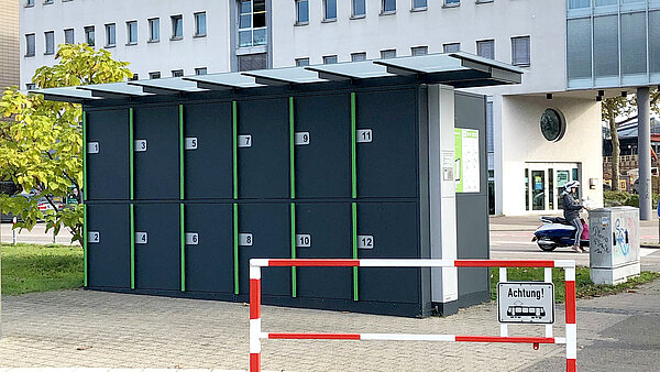 Das Foto zeigt die Bike+Ride Box am Albtalbahnhof.