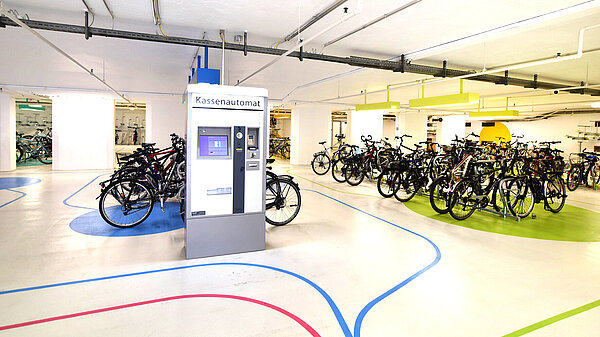 Das Foto zeigt die Fahrradstation Süd am Hauptbahnhof.