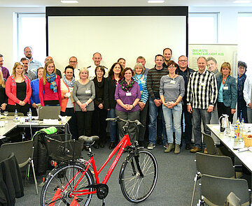 Mitarbeiterinnen und Mitarbeiter der Stadt Karlsruhe engagieren sich für den Klimaschutz.