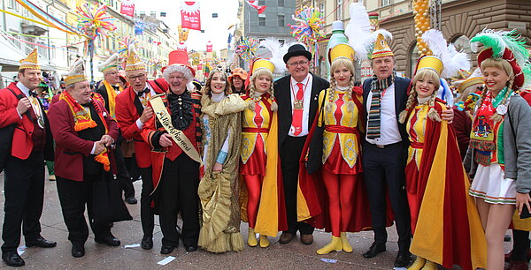 Karlsruher Fastnachter beim Internationalen Faschingsumzug 2020 in Rijeka zusammen mit FKF-Präsident Michael Maier, Oberbürgermeister Dr. Mentrup und dem damaligen Bürgermeister von RijekaObersnel