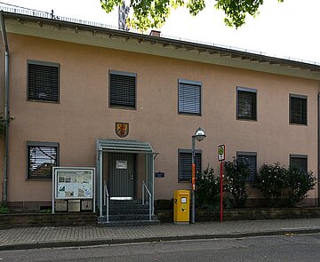 Außenansicht des Rathausgebäudes in Hohenwettersbach