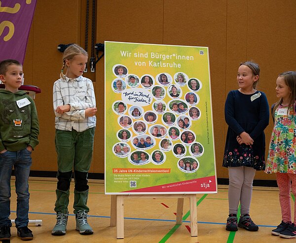 Plakataktion zu Kinderrechten, Stadtjugenausschuss - Anlass 35 Jahre UN-Kinderrechtscharta