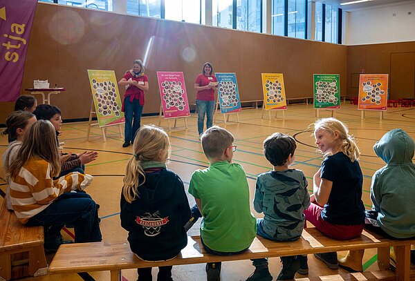 Plakataktion zu Kinderrechten, Stadtjugenausschuss - Anlass 35 Jahre UN-Kinderrechtscharta